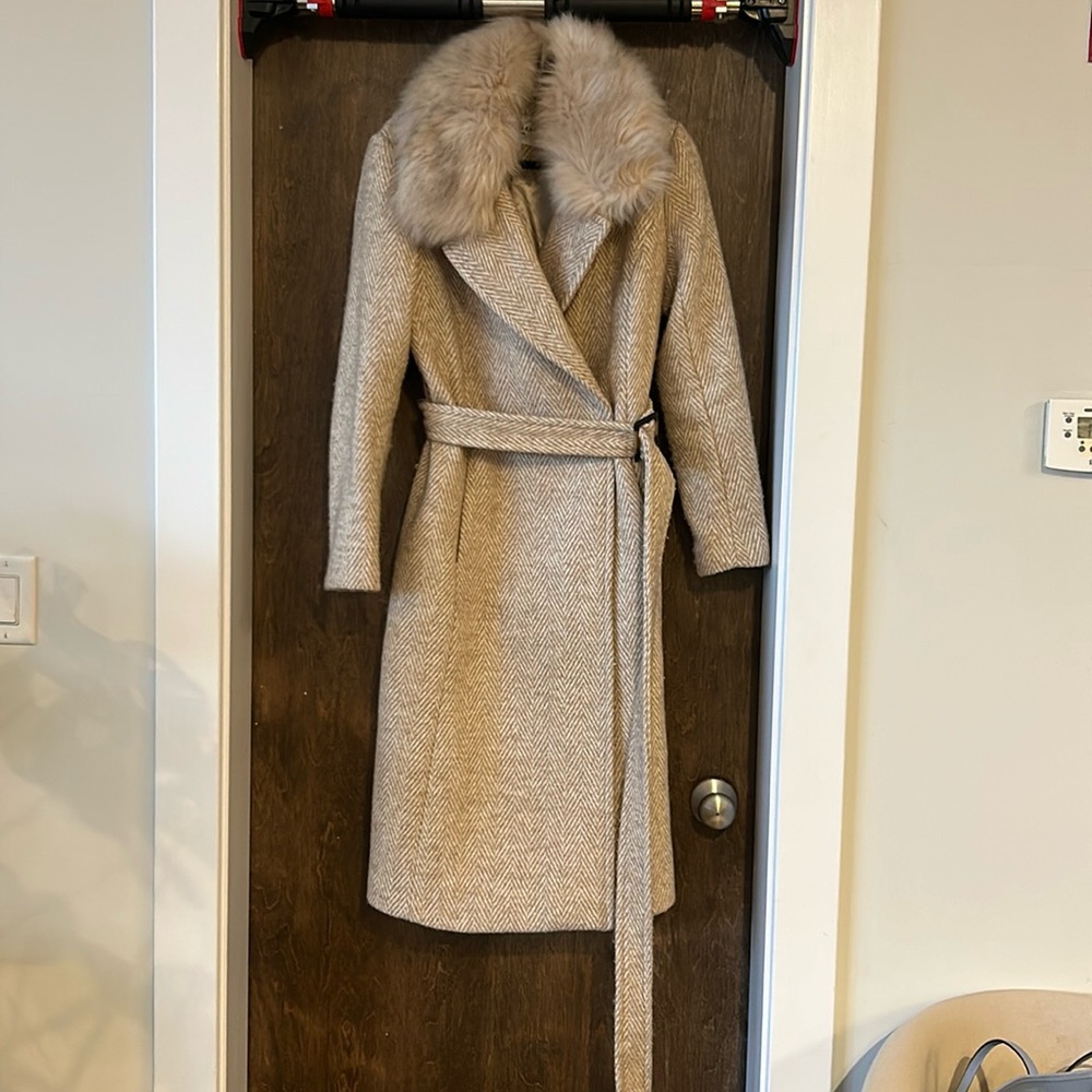 Cole Haan beautiful belted jacket with fur trip hood